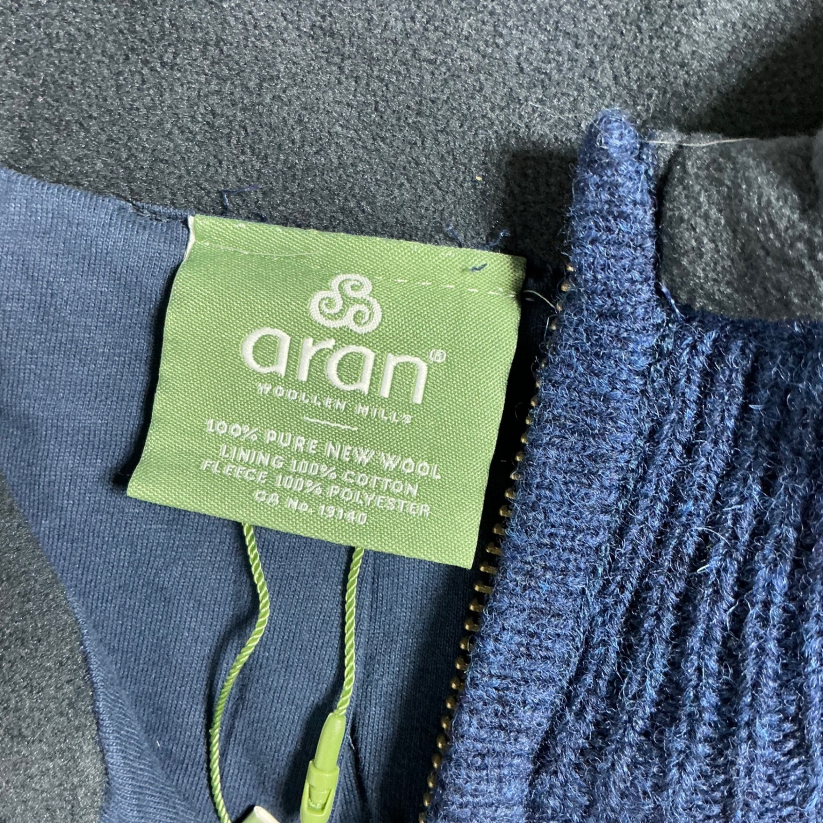 Aran Woollen Mills Womens Navy Blue 100% Pure New Wool Cable Knit Vest L Nwt — image 5 of 8